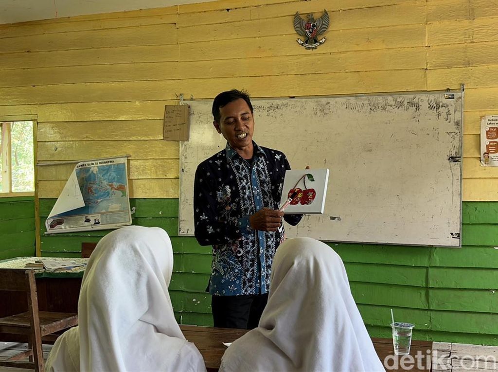 Soal Kenaikan Gaji Guru Rp 2 Juta, Pakar: Pemerintah Perlu Beri Kepastian Status